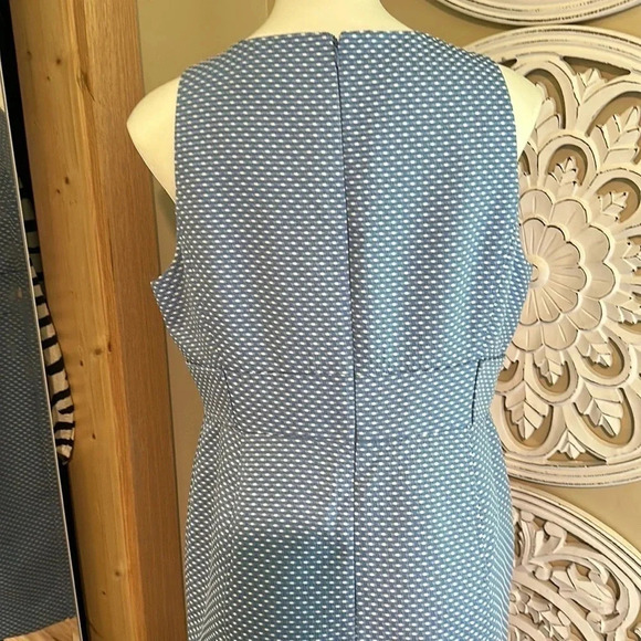 TAHARI-LEVINE Periwinkle Blue/White Sleeveless Sheath Dress - Picture 5 of 7